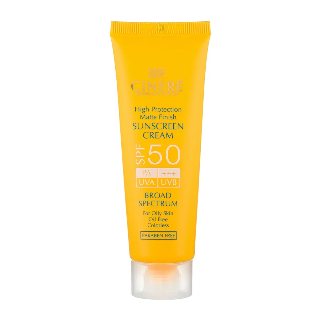 کرم ضد آفتاب بی رنگ سینره spf50 مناسب پوستهای چرب و مختلط حجم 50میلی لیتر