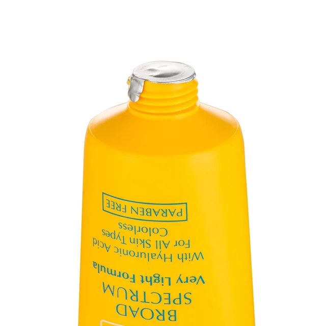 کرم ضد آفتاب بی رنگ سینره spf60 مناسب پوستهای نرمال تا خشک حجم 50میلی لیتر، تصویر شماره 3