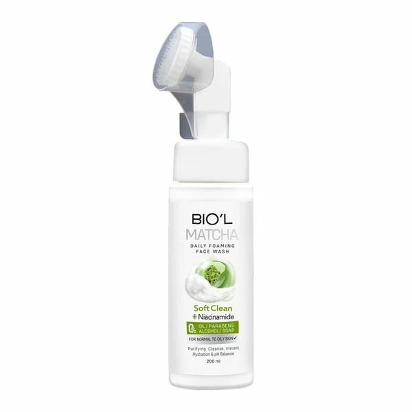 فوم شستشوی صورت بیول مدل Matcha & Niacinamide حجم 200 میلیلیتر – پاککننده عمقی و کنترلکننده چربی پوست